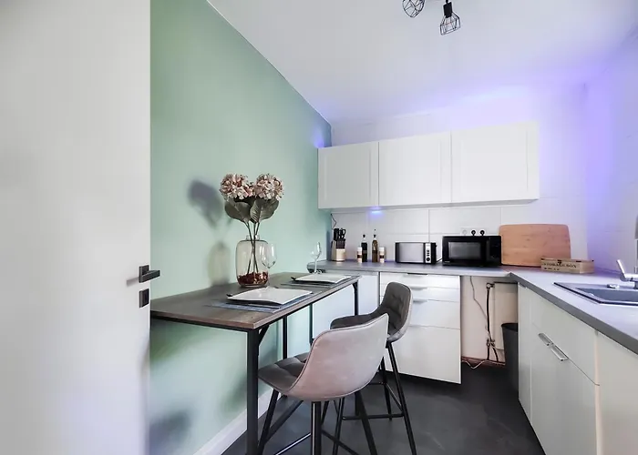 Apartamento Maracoon - Design-apartments Mit Kueche, Garten, Self-checkin *